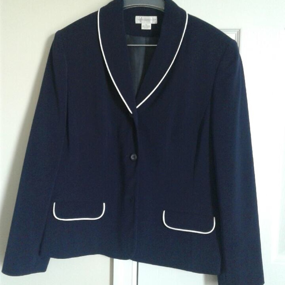 2 piece Navy skirt suit White piping